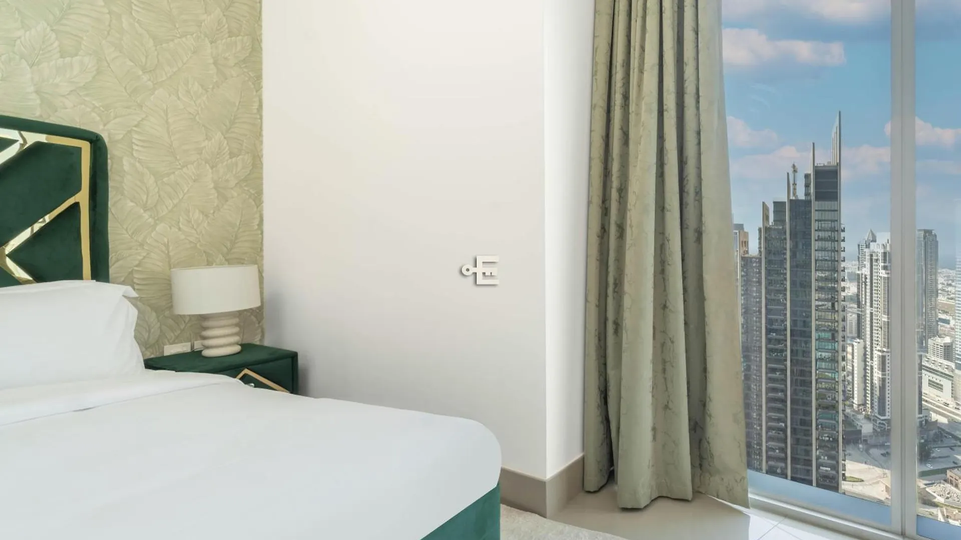 Downtown Elegance 2Br Near Dubai Fountain Apartment