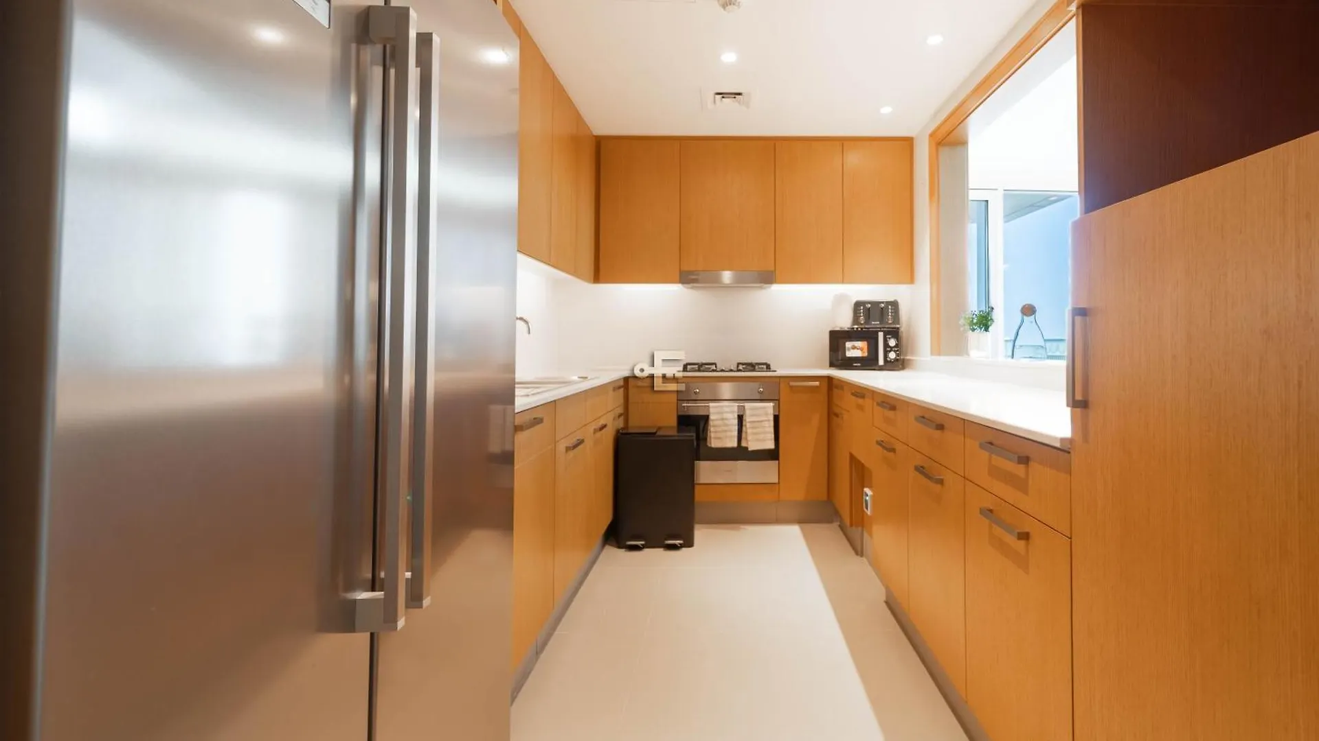 Downtown Elegance 2Br Near Dubai Fountain 아파트