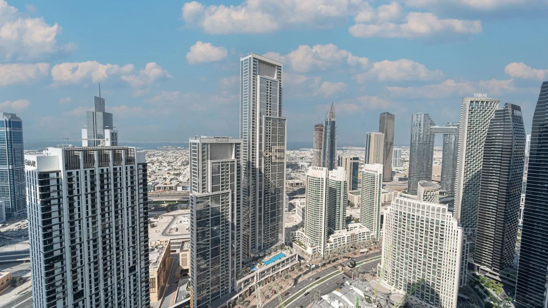 Downtown Elegance 2Br Near Dubai Fountain 아파트