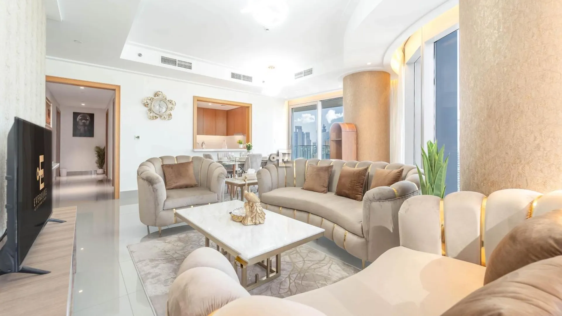 Downtown Elegance 2Br Near Dubai Fountain Apartment